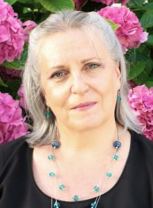 KARIKA MÁRTA